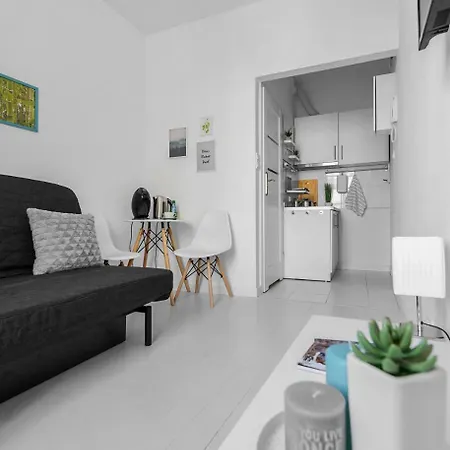 Powisle Luminous Studio Apartment *